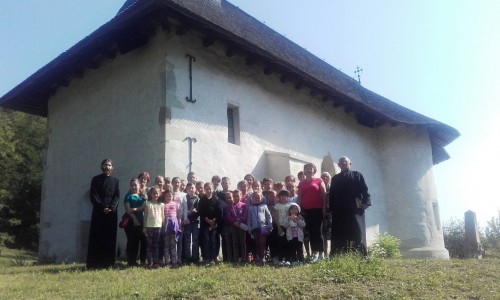 Copiii din Mociu, în pelerinaj la mănăstirile istorice Vad și Feleac