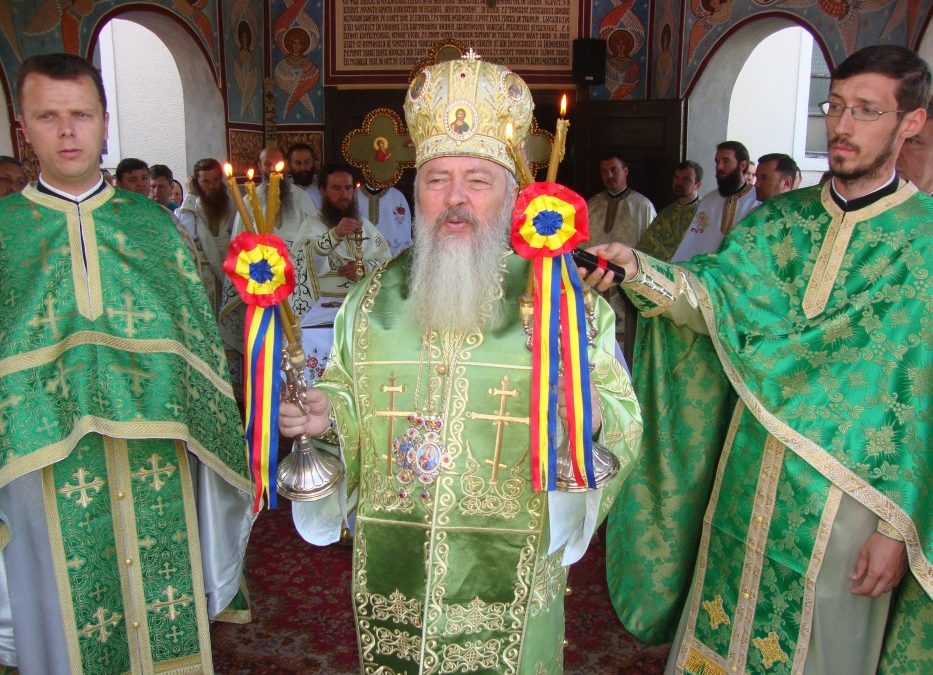 Mitropolitul Clujului, prezent la hramul Mănăstirii „Sfânta Treime” de la Soporu de Câmpie