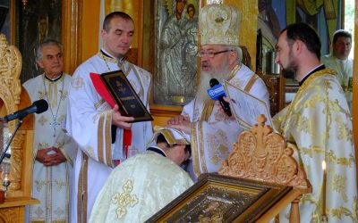 Mitropolitul Clujului, în mijlocul credincioșilor din parohia clujeană Corpadea