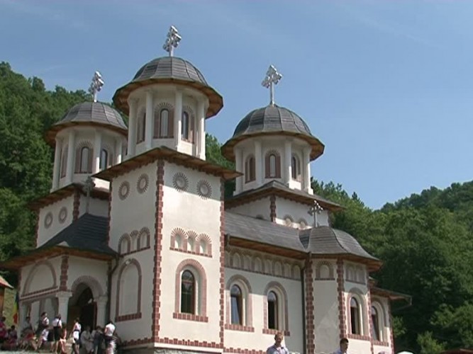 Clujenii, așteptați la hramul mănăstirii de la Băișoara