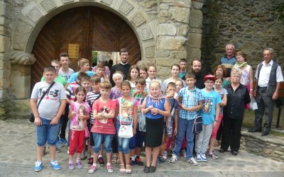 Pelerinaj în Moldova, organizat de Biserică și autorități, pentru copiii din Berchieșu și Frata