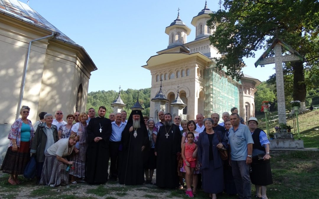 Emoțiile studenției, rememorate de Înaltpresfințitul Andrei la Mănăstirea Nicula