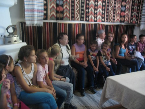 Tinerii ortodocși din Chintelnic, în excursie la Vatra Dornei