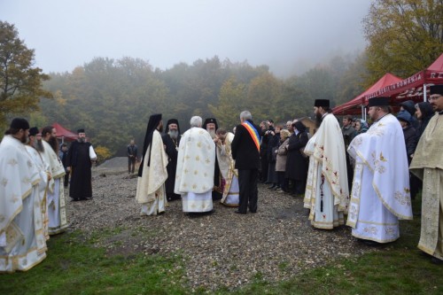 Mitropolitul Clujului: „Să-i luăm ca model de mărturisire pe Sfinții Ardeleni”