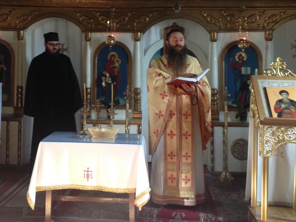 Hram la biserica ortodoxă din localitatea bistrițeană Ciceu Corabia