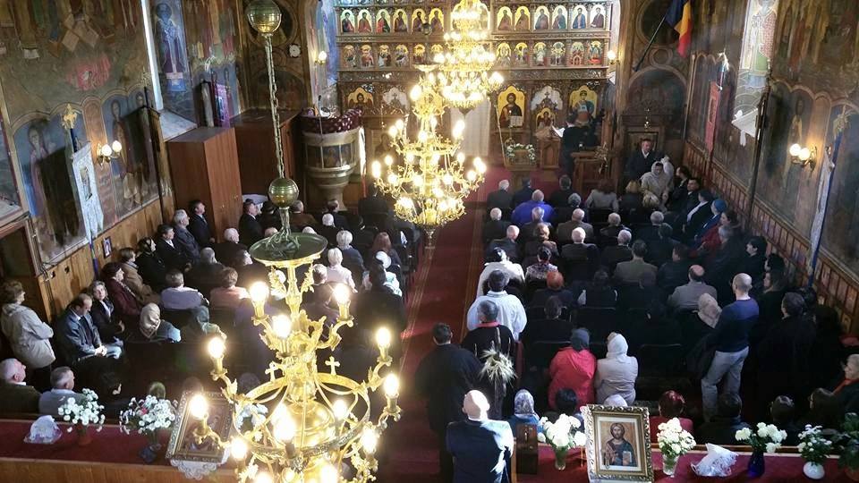 Mitropolitul Clujului la hramul bisericii din Florești: „Fiți adevărați mărturisitori ai lui Hristos”