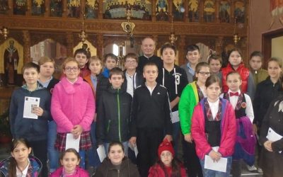 O altfel de oră de religie, pentru copiii de la școala Constantin Brâncuși din Cluj