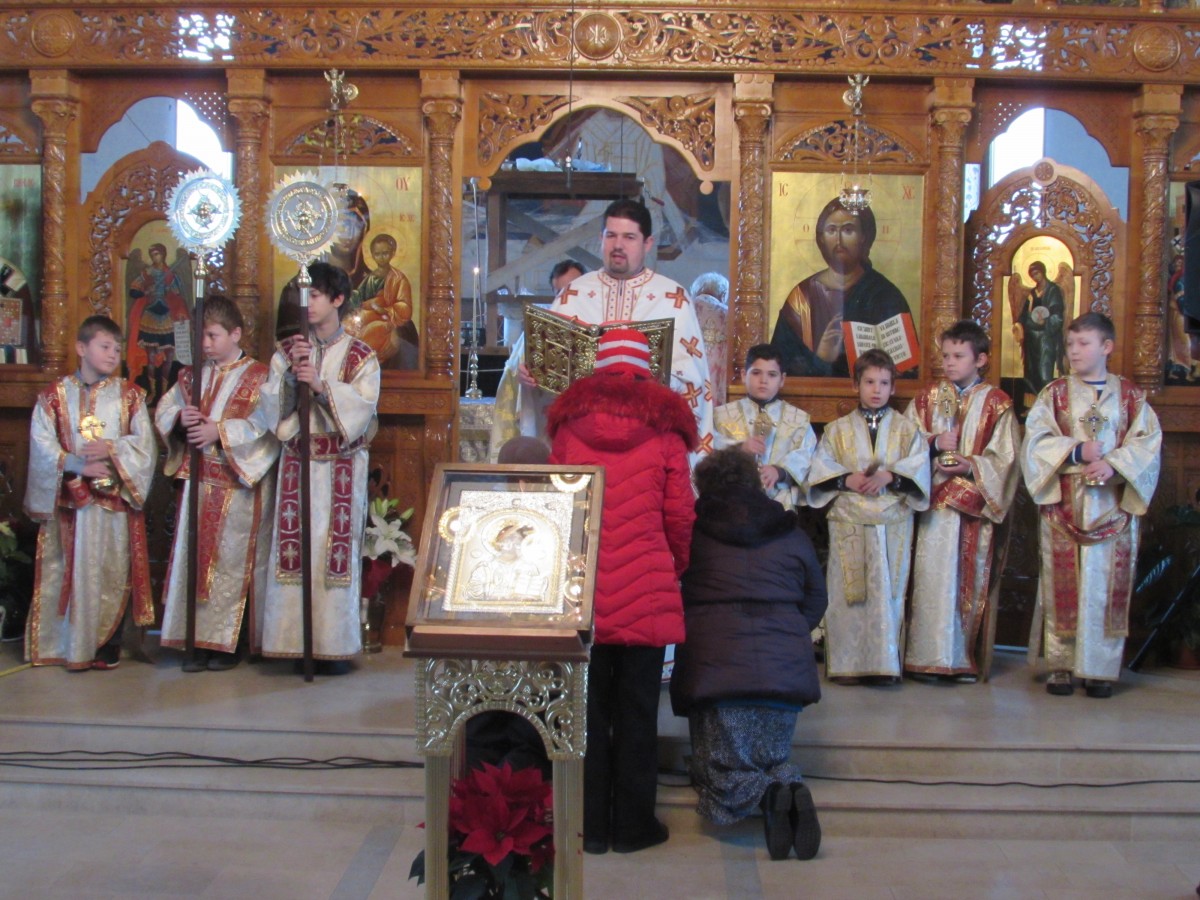 Recital de colinde de Sf. Ierarh Nicolae, în parohia Adormirea Maicii Domnului