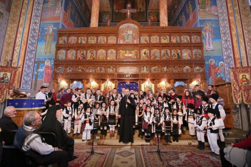 Bucurie duhovnicească în prag de sărbători, pentru tinerii din orașul Turda