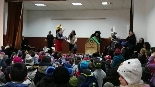 Spectacol surpriză pentru elevii comunei Ilva Mică
