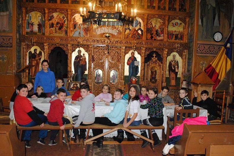 Tinerii parohiei ortodoxe din Gilău, alături de cei nevoiași