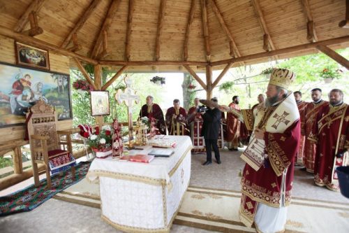 Hram la Schitul „Sf. Mare Mucenic Gheorghe” din Turț Băi