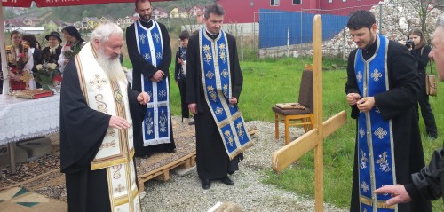 Piatra de temelie pentru o nouă biserică, în cartierul bistrițean Viișoara
