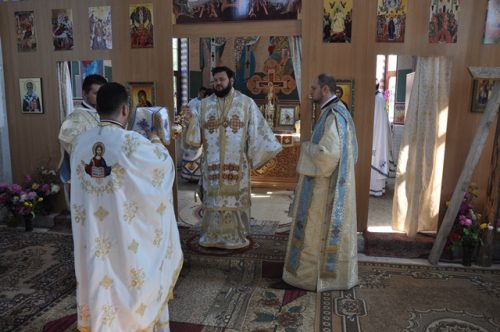 Episcopul Sălajului, în parohia Recea Mare de sărbătoarea Sfinților Împărați Constantin și Elena