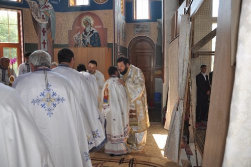 Episcopul Sălajului, în parohia Recea Mare de sărbătoarea Sfinților Împărați Constantin și Elena