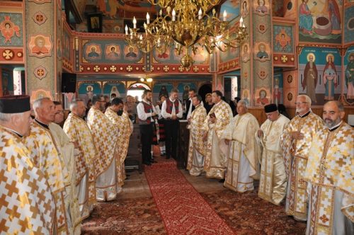 Resfințirea bisericii din Parohia Lemniu