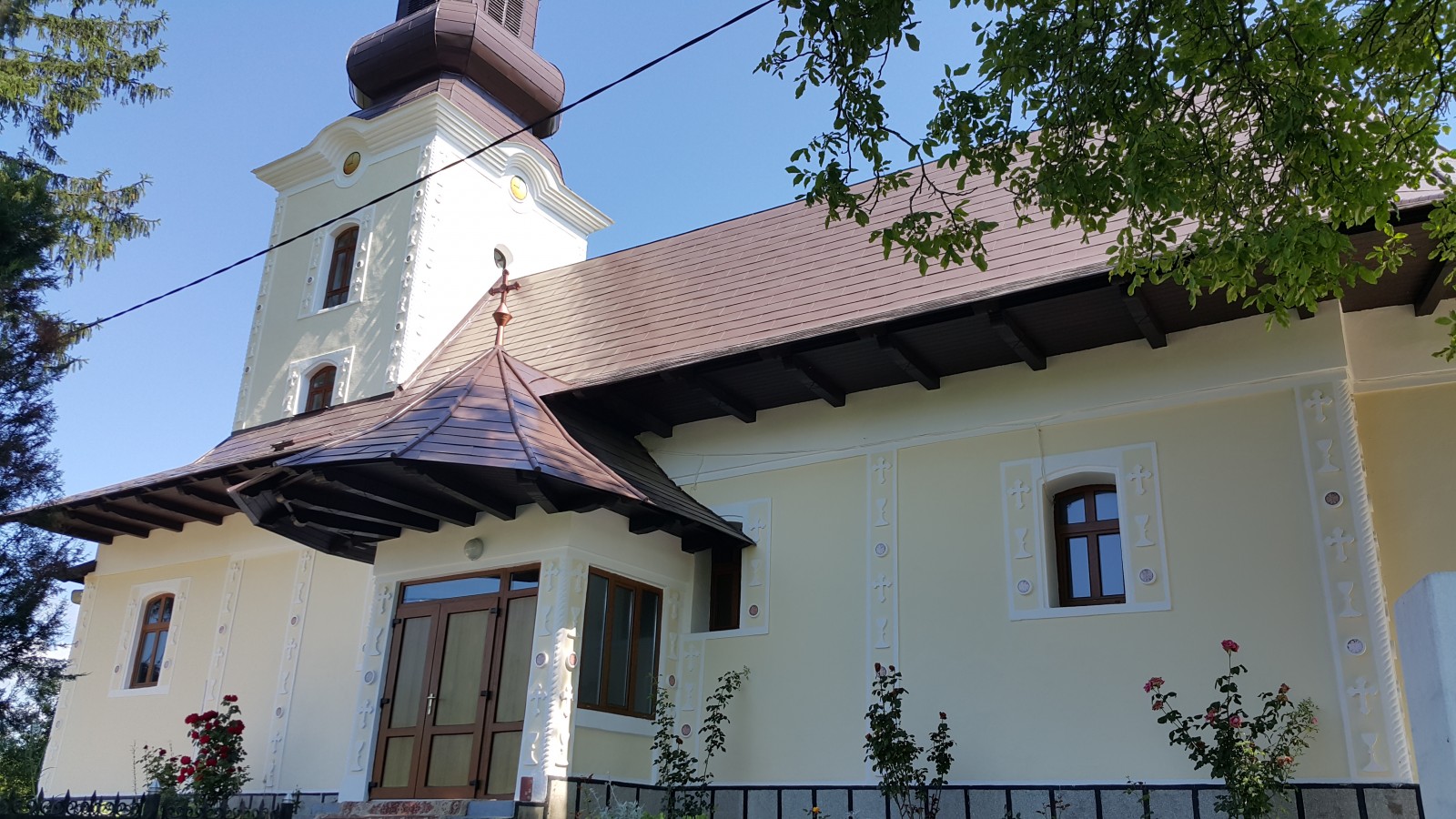 Mitropolitul Clujului a binecuvântat lucrările de renovare ale bisericii din localitatea Ciceu-Giurgești