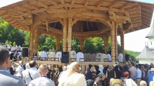 Mii de pelerini, la Hramul Mănăstirii „Sf. Prooroc Ilie Tesviteanul” de la Nușeni