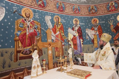 Biserica din Medieş Vii, târnosită de Presfințitul Iustin Sigheteanul