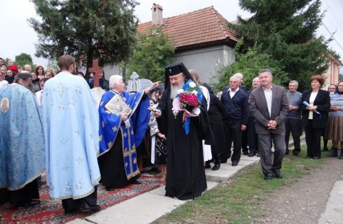 Mitropolitul Clujului, la Paraclisul Maicii Domnului, în parohia bistrițeană Corvinești