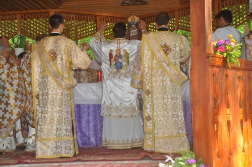 Liturghie Arhierească la Mănăstirea Rus