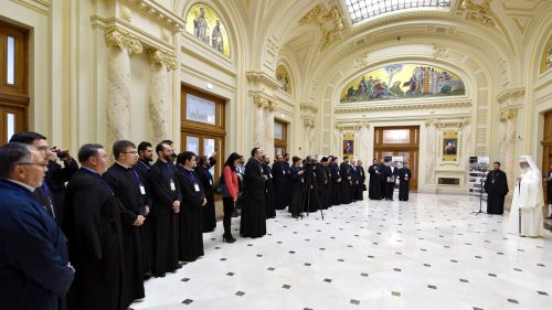 Patriarhul României: Ora de religie și cateheza trebuie să își găsească împlinirea în Sfântul Potir