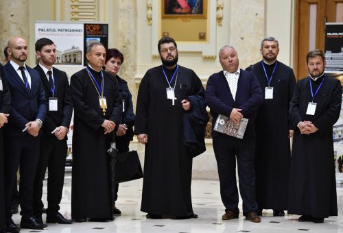 Patriarhul României: Ora de religie și cateheza trebuie să își găsească împlinirea în Sfântul Potir