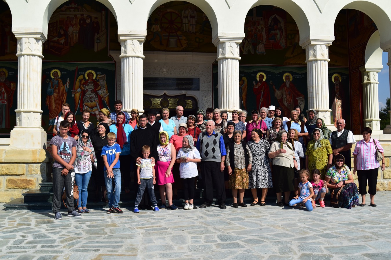 Creștinii din Berchieșu, în pelerinaj la mănăstirile din zona Clujului şi a Năsăudului