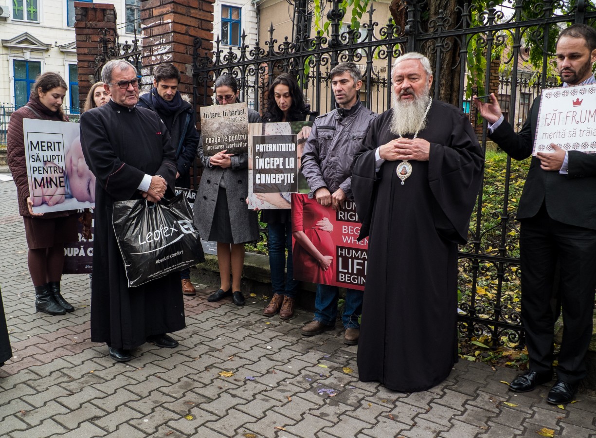 Mitropolitul Clujului, alături de voluntarii Campaniei „40 de zile pentru viață”