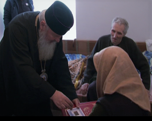 ÎPS Andrei în vizită la Căminul pentru persoane vârstnice „Acoperământul Maicii Domnului” din Turda