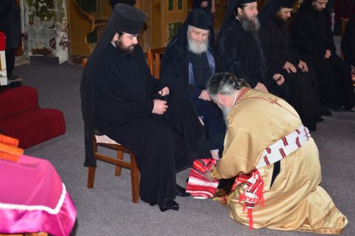 Mitropolitul Clujului a săvârșit rânduiala spălării picioarelor din Joia Mare