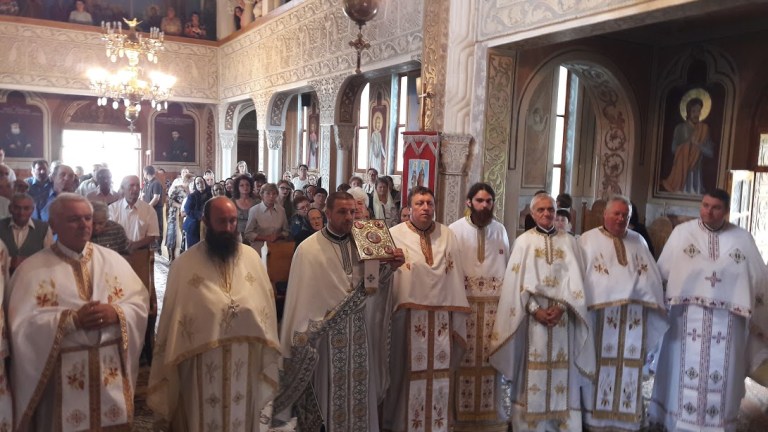 Sărbătorirea hramului la Parohia Ortodoxă din localitatea Viile Dejului