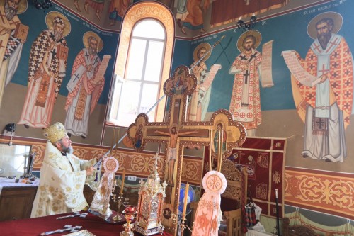 Târnosirea bisericii din parohia maramureșeană Baba