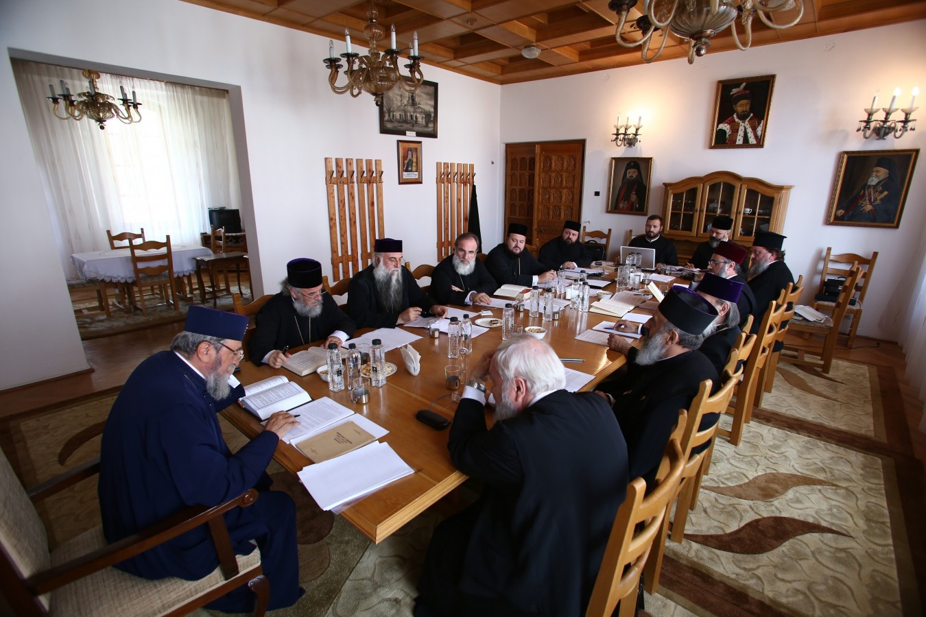 S-a întrunit Comisia teologică, liturgică şi didactică a Sfântului Sinod. Se lucrează la o ediţie îmbunătăţită a Liturghierului
