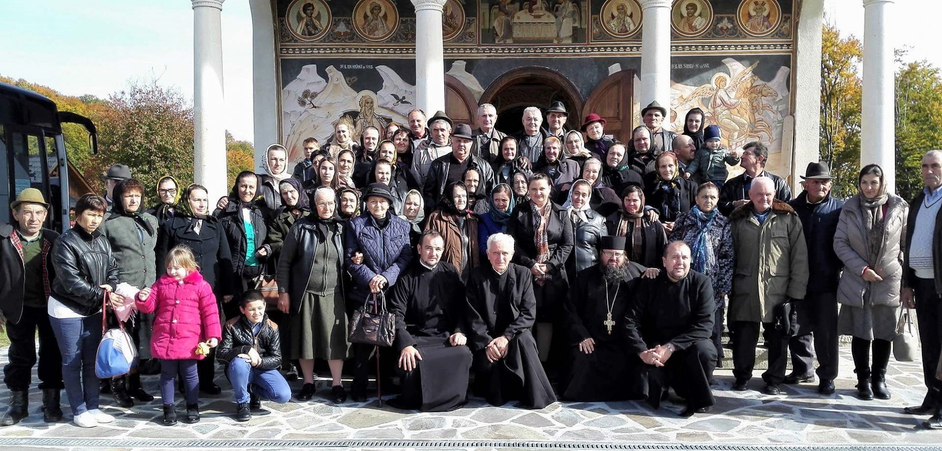 Credincioşii din Ilva Mică, prezenți la hramul Mănăstirii Dealu Mare