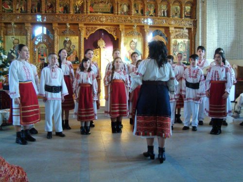 Festivalul de Colinde și Tradiții „Crăciunul la români”, în parohia „Adormirea Maicii Domnului"