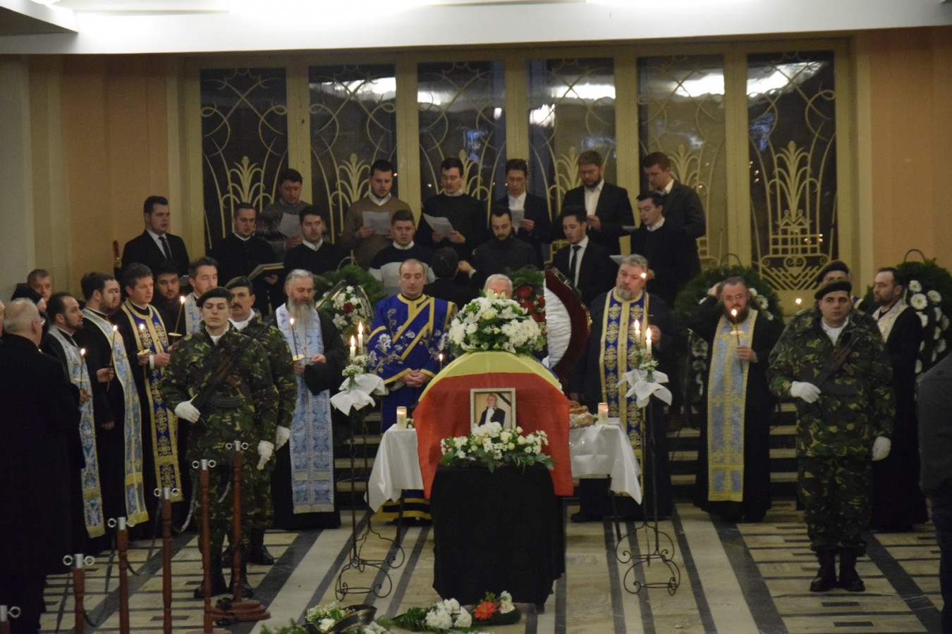 Academicianul Nicolae Edroiu, director al Institutului de Istorie „George Bariţiu”, înmormântat astăzi de Mitropolitul Clujului