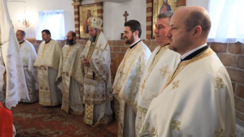 Liturghie arhierească la biserica „Înălţarea Domnului” din Baia Mare şi slujbă de pomenire a eroilor
