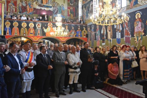 Biserica parohiei bistrițene Domnești, resfințită de Mitropolitul Clujului