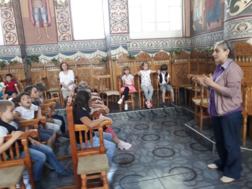 Copiii clujeni au învățat în biserică despre ia românească