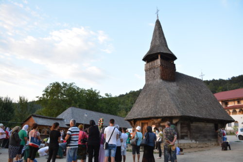 Mănăstirea Nicula și-a deschis din nou porțile pentru zecile de mii de pelerini