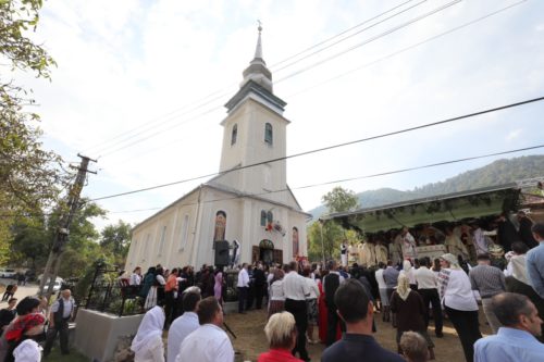 Biserica din Măgureni, veche de peste 120 de ani, târnosită de PS Justin