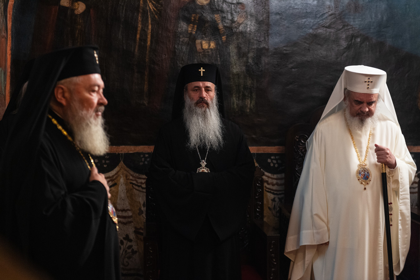 Sfântul Sinod al Bisericii Ortodoxe Române, reunit în ședință de lucru