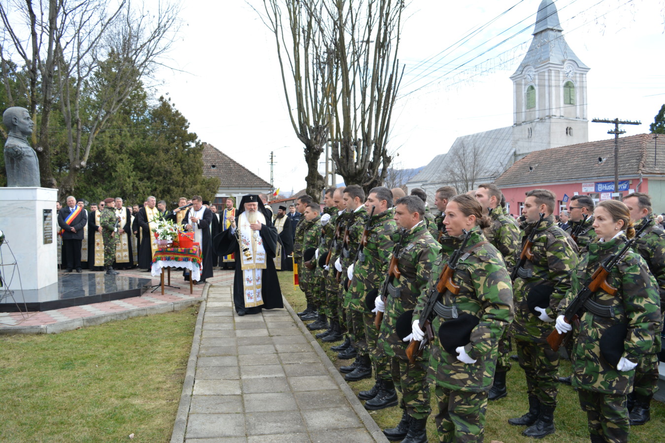 Mitropolitul Clujului prezent la manifestările dedicate Centenarului, în localitatea Iara