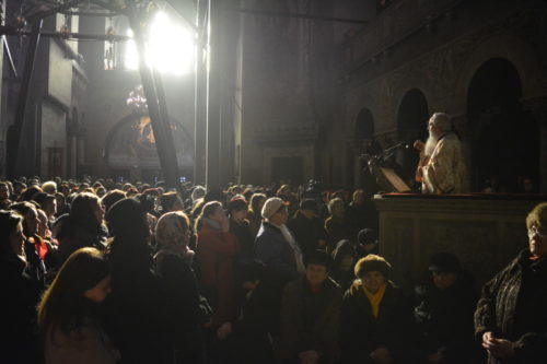 Sfântul Andrei, sărbătorit la Cluj-Napoca. Statuile episcopului Nicolae Ivan şi mitropolitului Bartolomeu, inaugurate în prezența a mii de credincioși