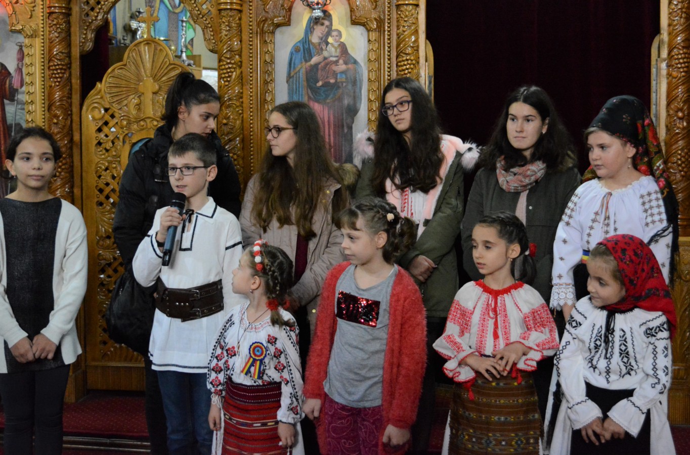 Mitropolitul Clujului, la hramul parohiei „Intrarea în Biserică a Maicii Domnului” din Gherla