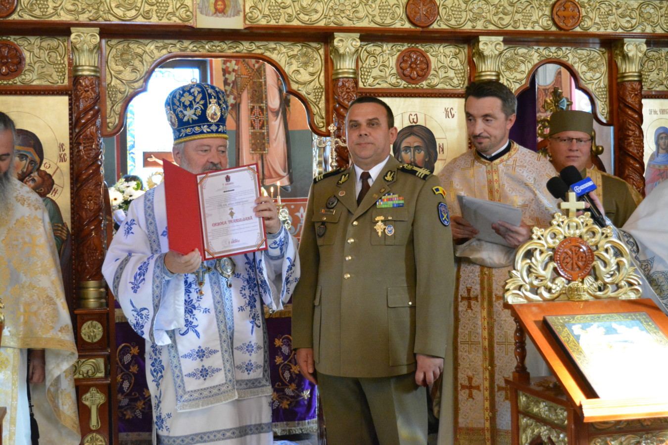 Biserica militară a Regimentului 50 Rachete din Florești, resfințită de Mitropolitul Clujului