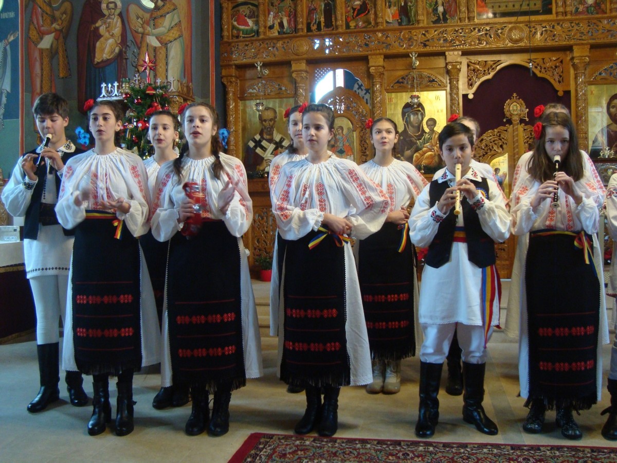 Festivalul de Colinde și Tradiții „Crăciunul la români”-ediția a VIII-a-în parohia „Adormirea Maicii Domnului”