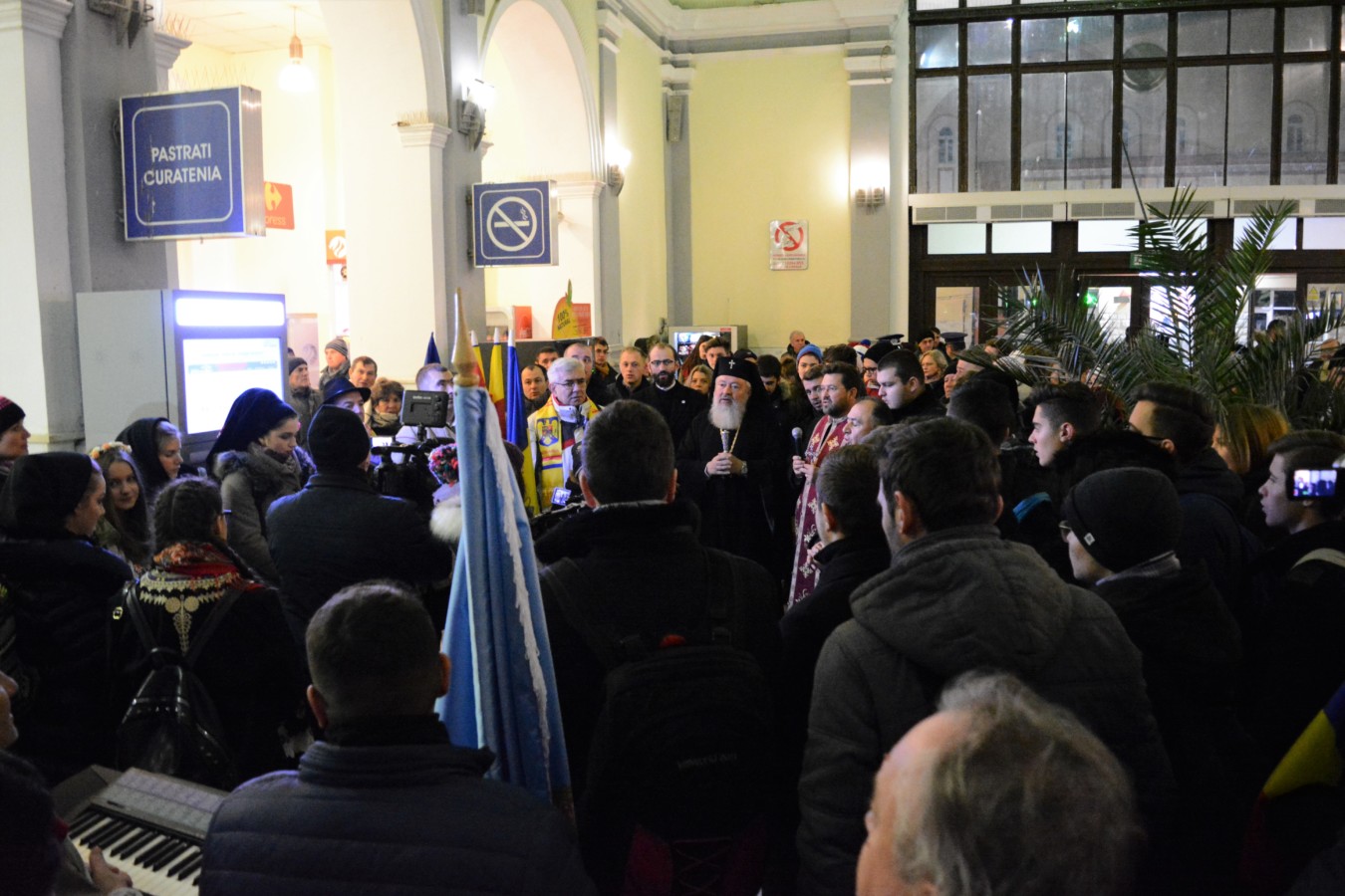 Sute de elevi clujeni au mers cu „Trenul Unirii” la Alba Iulia, de 1 Decembrie