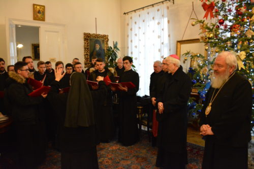 Cete de colindători la Reședința Mitropolitană din Cluj, în Ajunul Crăciunului